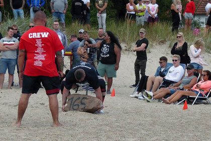 Die größten Strongman-Wettbewerbe in der Welt Starker Mann Ystad 420x280 - Die größten Strongman-Wettbewerbe in der Welt